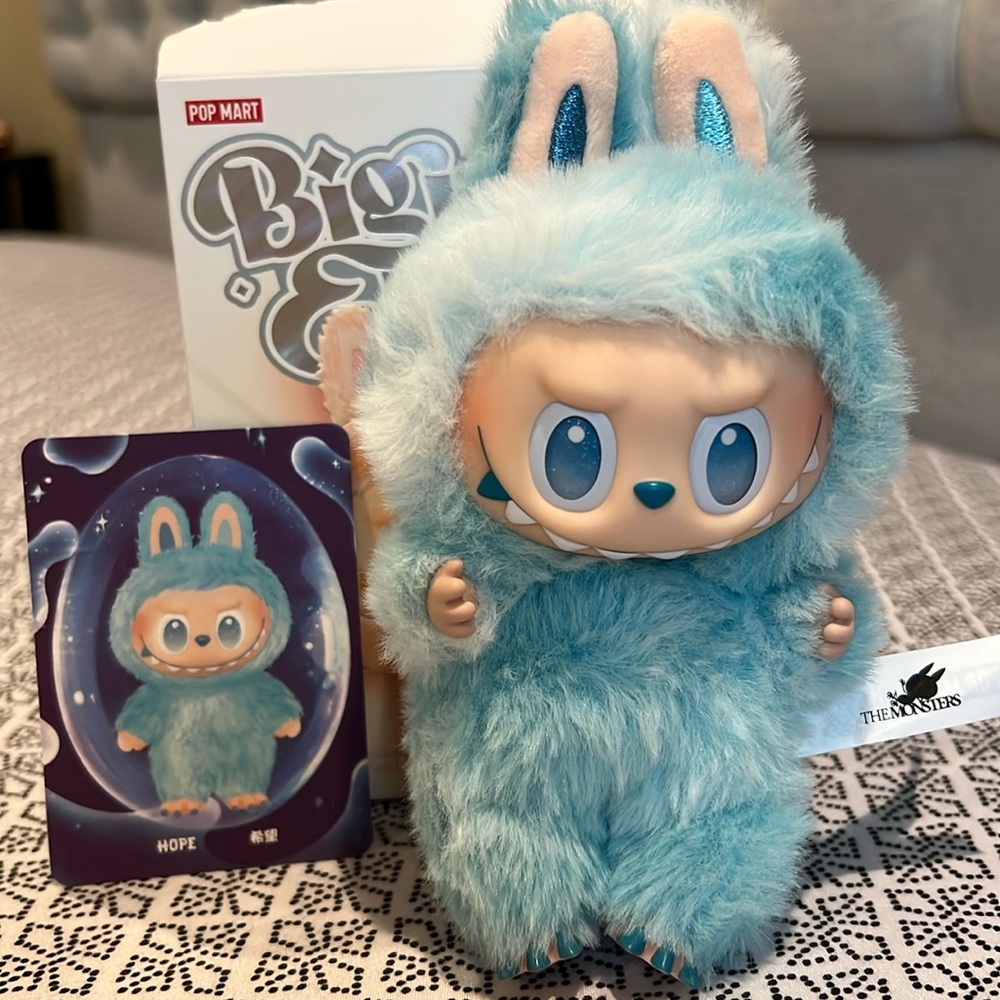 Pop Mart Big Into Energy Labubu